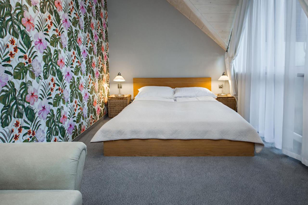 Hotel Zalesie Bochnia Ngoại thất bức ảnh