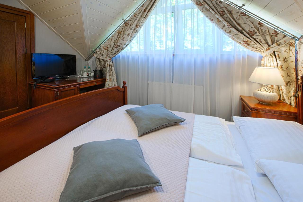 Hotel Zalesie Bochnia Ngoại thất bức ảnh