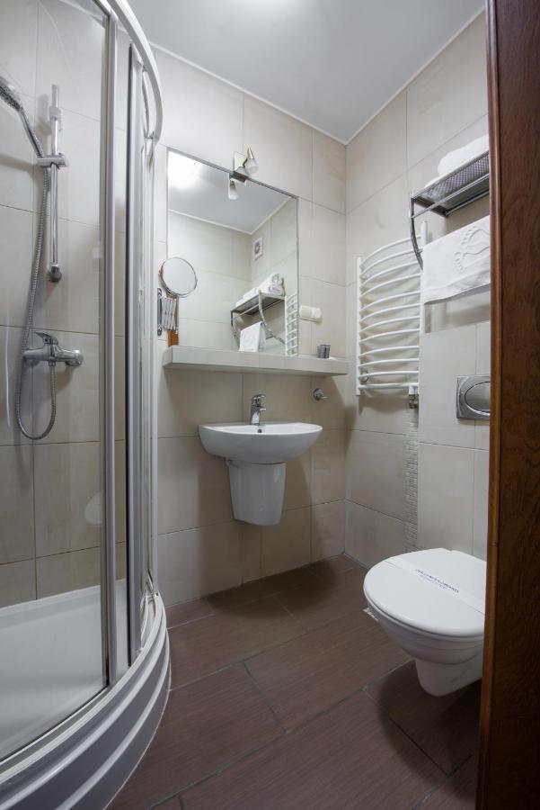 Hotel Zalesie Bochnia Ngoại thất bức ảnh