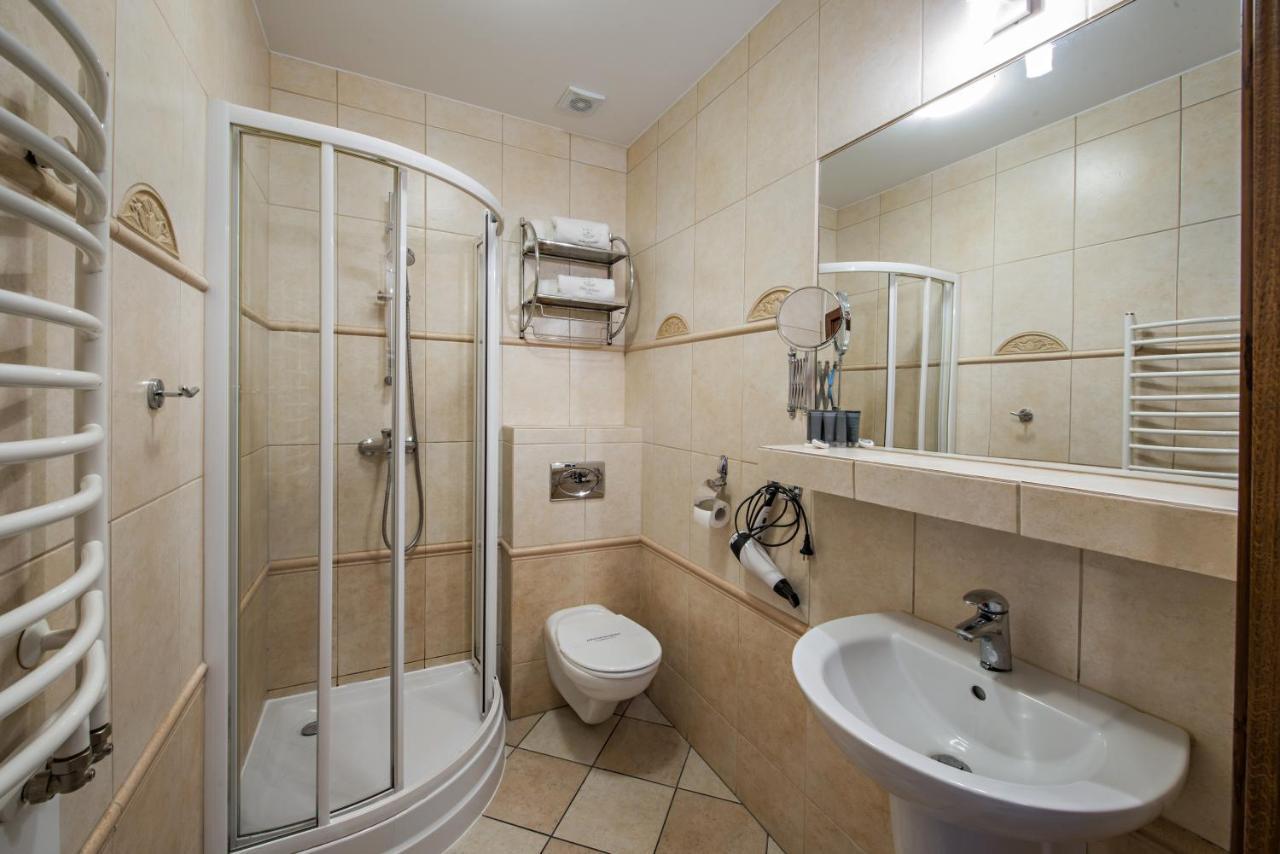 Hotel Zalesie Bochnia Ngoại thất bức ảnh