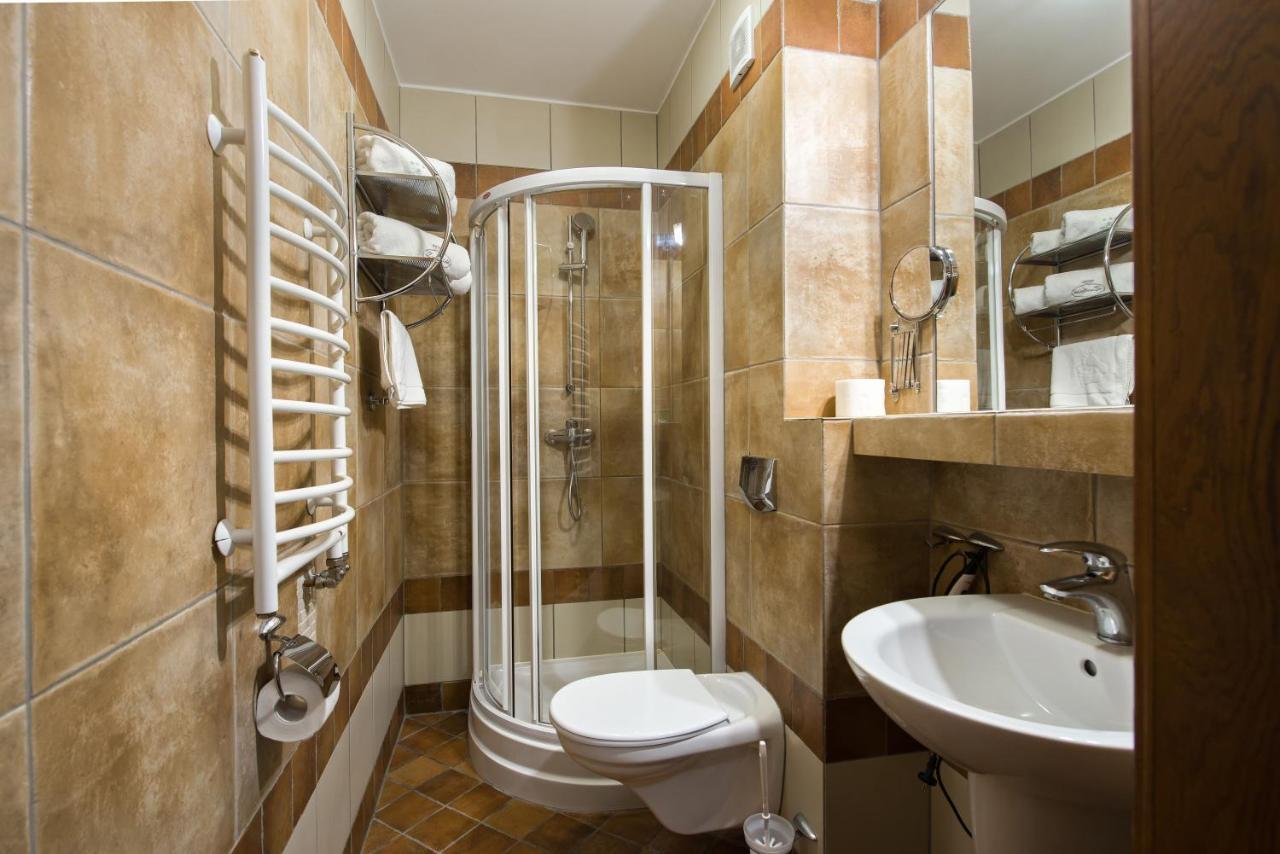 Hotel Zalesie Bochnia Ngoại thất bức ảnh